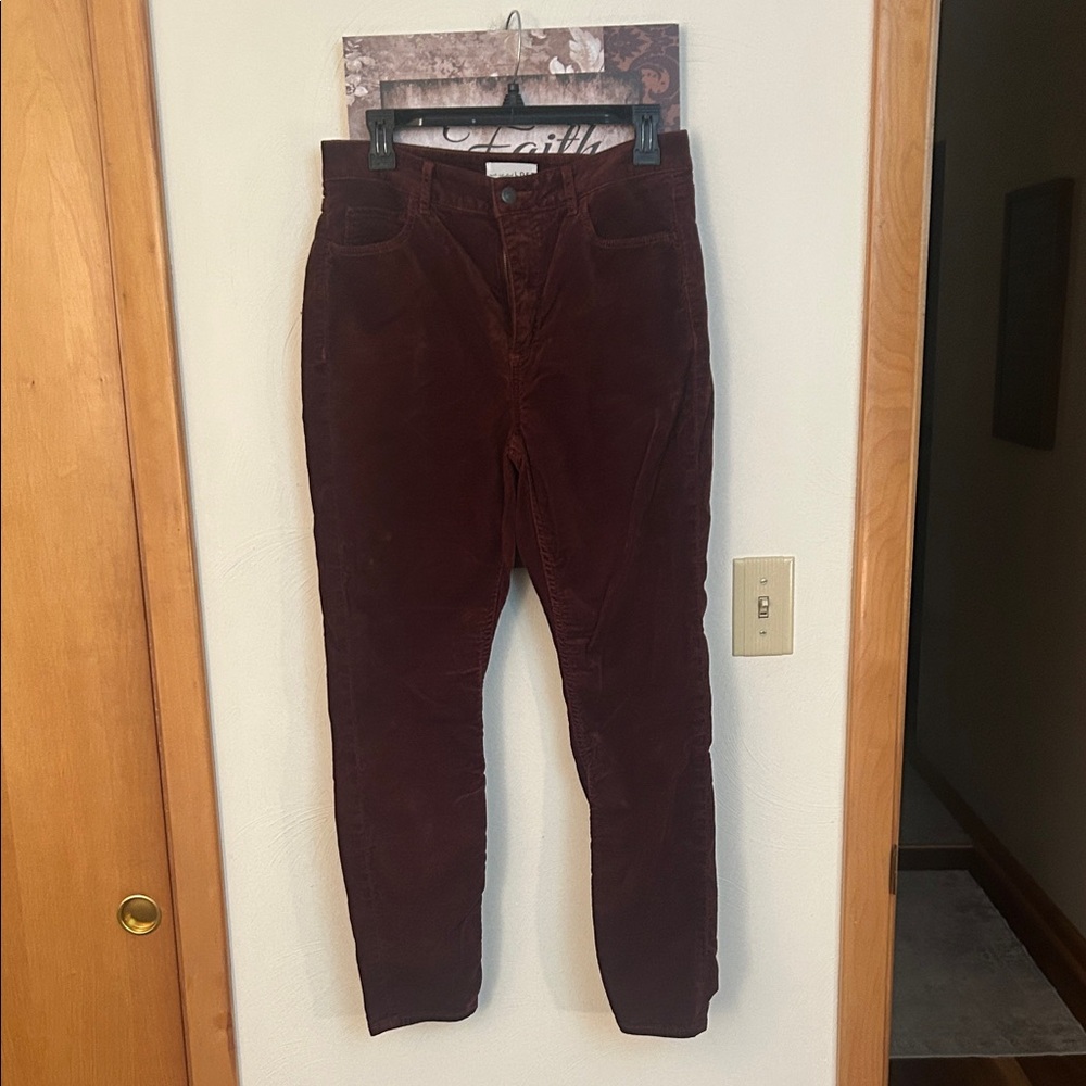 Loft burgundy velvet skinny pants